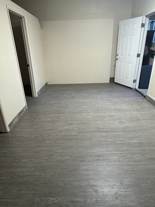 Building Photo - 2 Bedroom ADU in Ontario