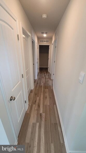 Building Photo - 102 Sycamore Ln