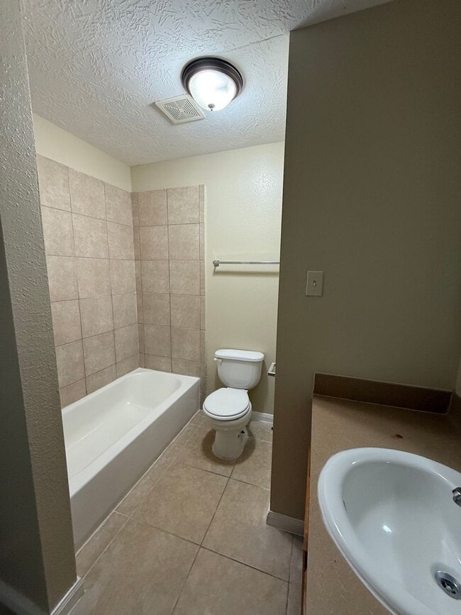 Building Photo - 5909 Allison Rd