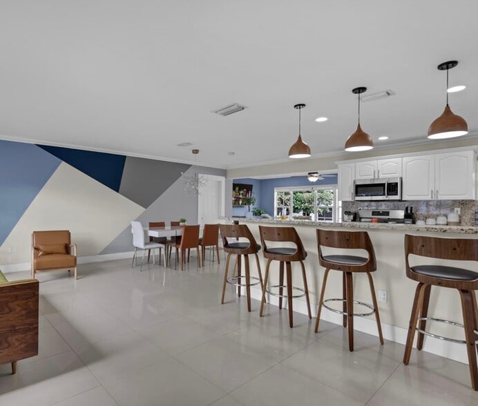 Building Photo - 1815 SW 85th Ct