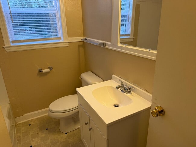 Building Photo - Updated 3 Bedroom Home Near Camp North End