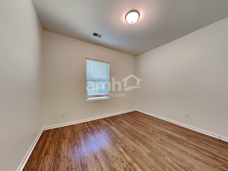 Building Photo - 168 Orion Way