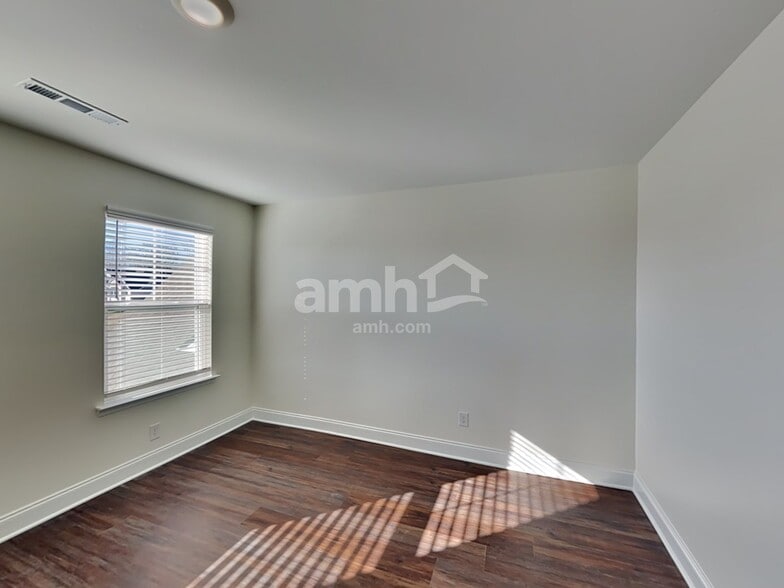 Building Photo - 118 Marin Dr