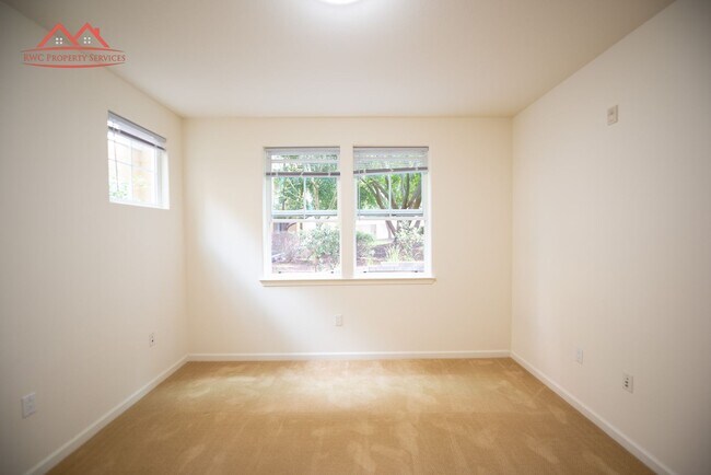 Building Photo - Charming 1 Bedroom/1 Bath Condo with Private Backyard & Double Parking Spaces