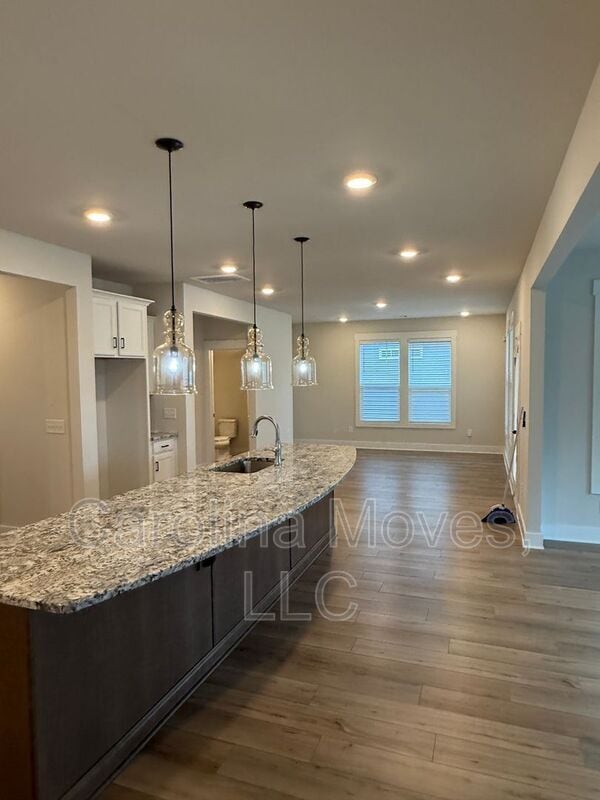 Building Photo - 521 Fenwick Dr