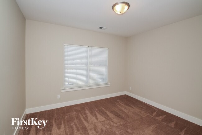 Building Photo - 225 Union Station Dr