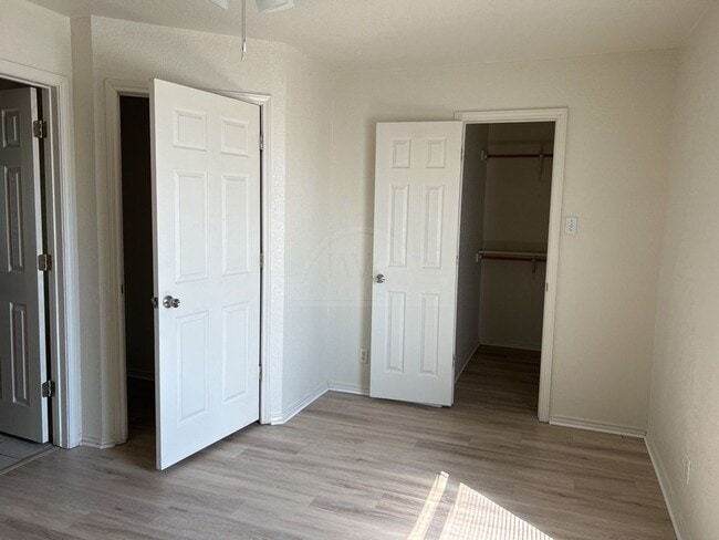 Building Photo - 902 McDaniel Cir