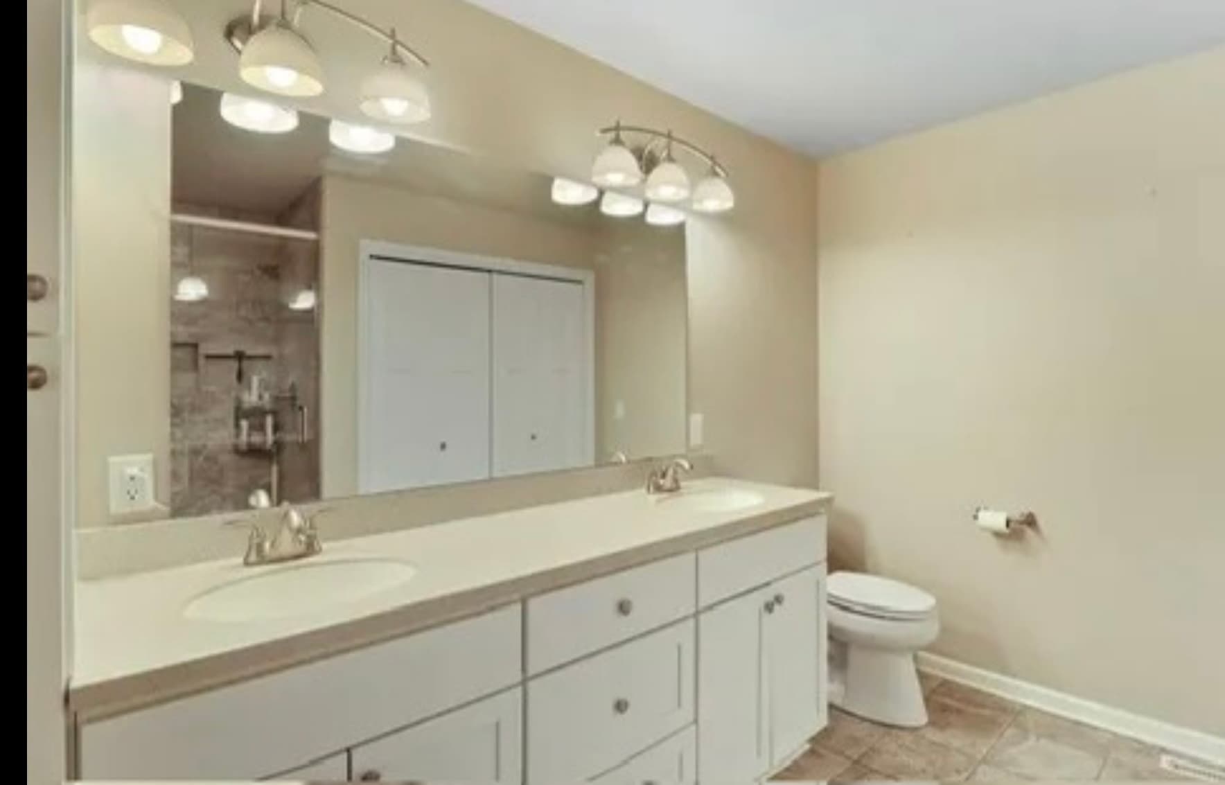 Master Bath - 1051 Spring Brook Dr