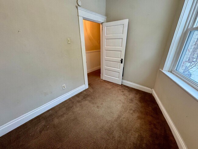 Building Photo - 5514 Broad St