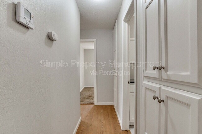 Building Photo - 813 S Midwest Blvd