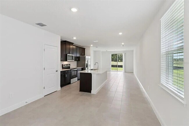 Building Photo - 803 Sunshower Dr