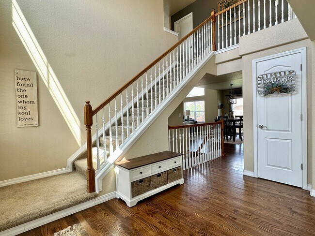 Building Photo - Elegant & Spacious 4BD Home with 3-Car Gar...