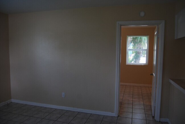 Building Photo - 6402 Gulf Winds Dr