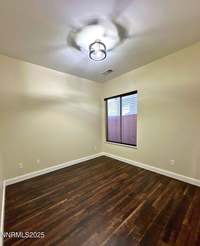 Building Photo - 1390 S Fox Glen Ct