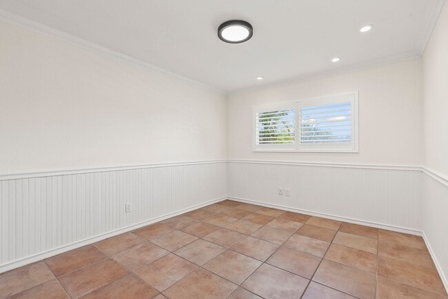 Building Photo - Welcome to Your Dream Home in Sunny San Di...