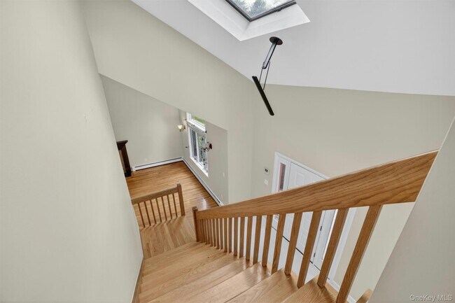 Building Photo - 28 Lakeview Dr