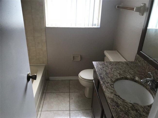 Building Photo - 1112 Gardanne Ct