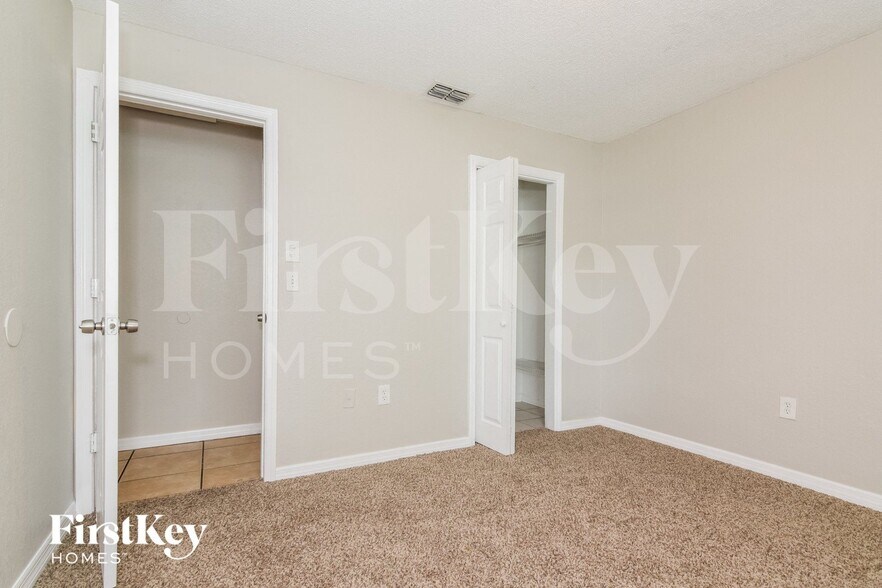 Building Photo - 331 Pico Ct