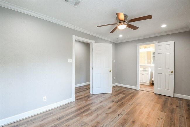 Building Photo - 3017 Barberry Dr