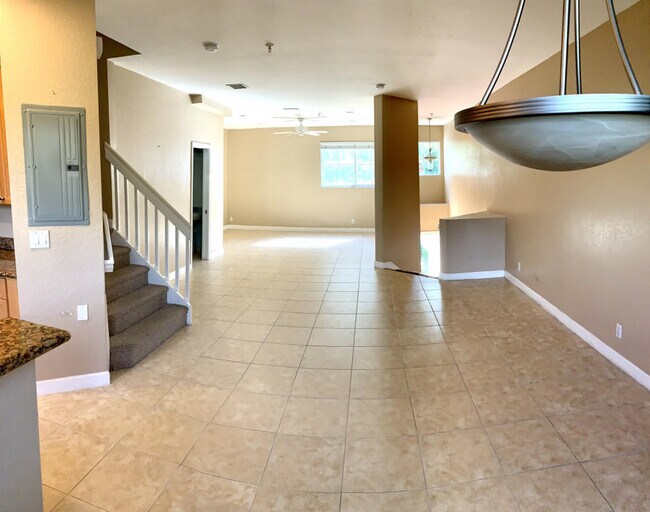 Building Photo - 421 Bayfront Dr