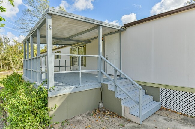 Building Photo - 1749 Max Rd