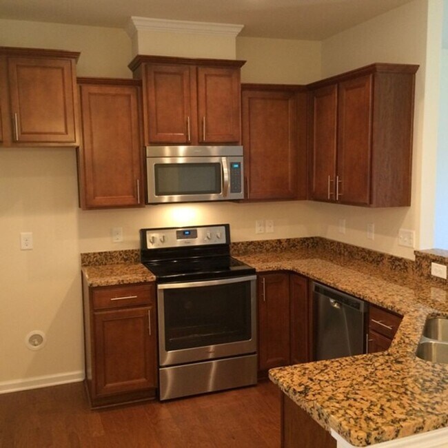 Building Photo - 111 Tuftin Dr