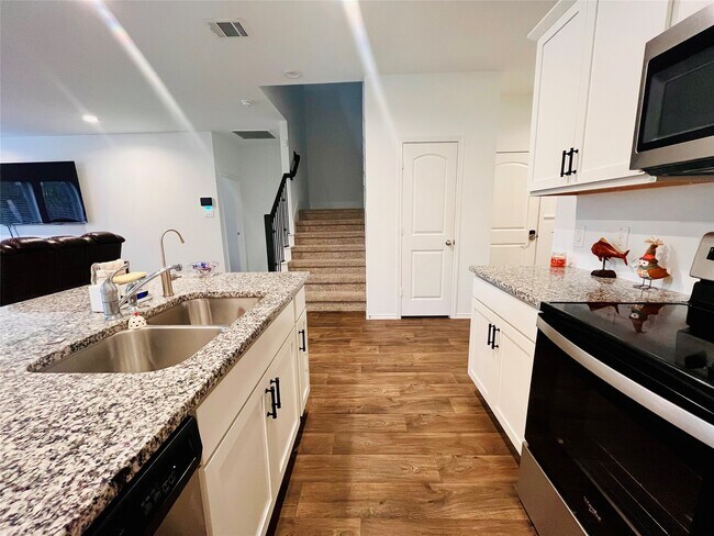 Building Photo - 2914 Roman Forest Blvd