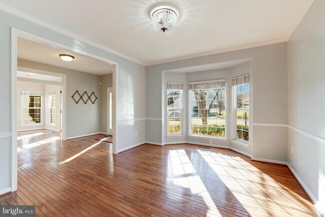 Building Photo - 43258 Meadowood Ct