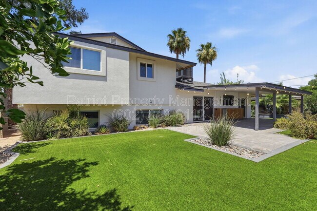 Building Photo - 207 E El Caminito Dr