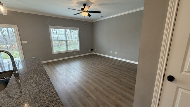 Building Photo - 6530 Fortuna Ave