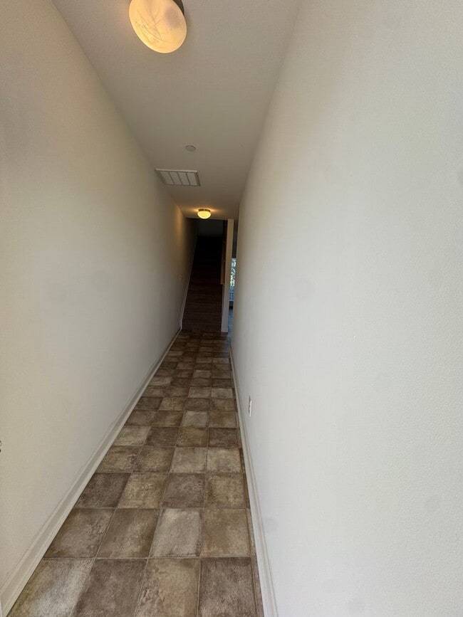 Building Photo - 914 Brawley School Rd