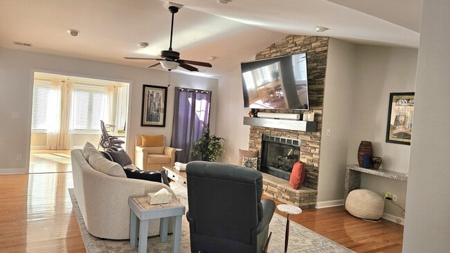 Building Photo - 106 Antler Ln