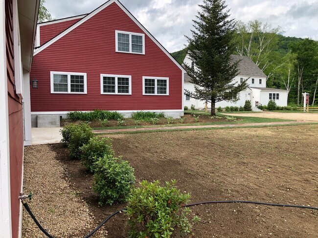 Building Photo - Dana Place