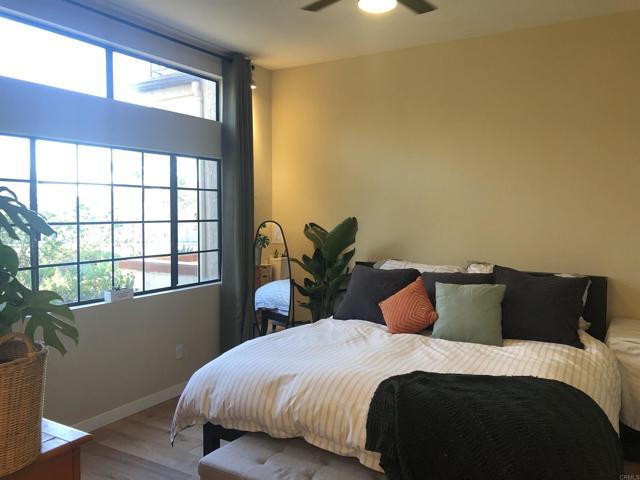 Building Photo - 2861 Andover Ave