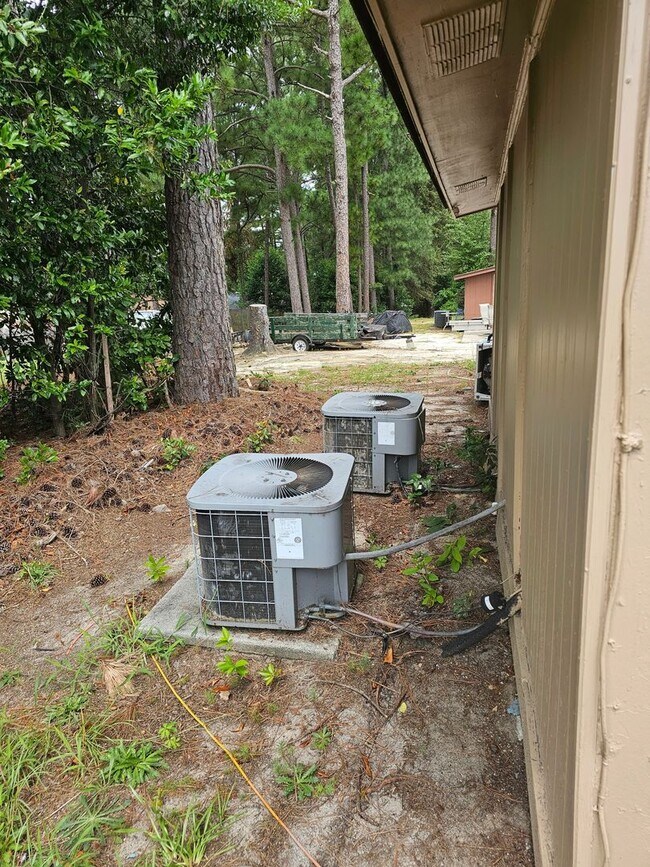 Building Photo - 2865 A Glenhills Cir