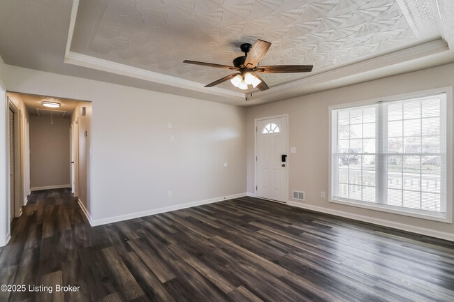 Building Photo - 193 Tecumseh Dr