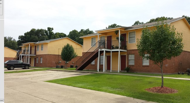 Primary Photo - Greenwood Forest Apartments