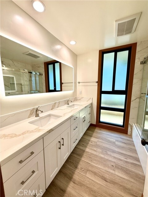 Building Photo - 880 N Gainsborough Dr