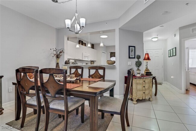 Building Photo - 7823 Regal Heron Cir