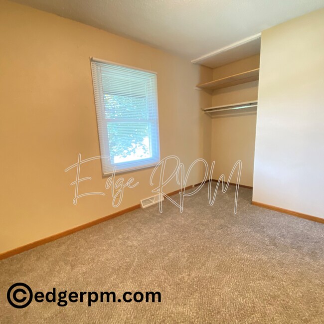 Building Photo - 2624 W 3rd St