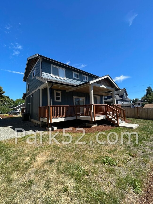 Building Photo - 3 Bedroom Tacoma Home