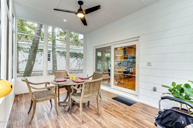 Building Photo - 2979 S County Hwy 395