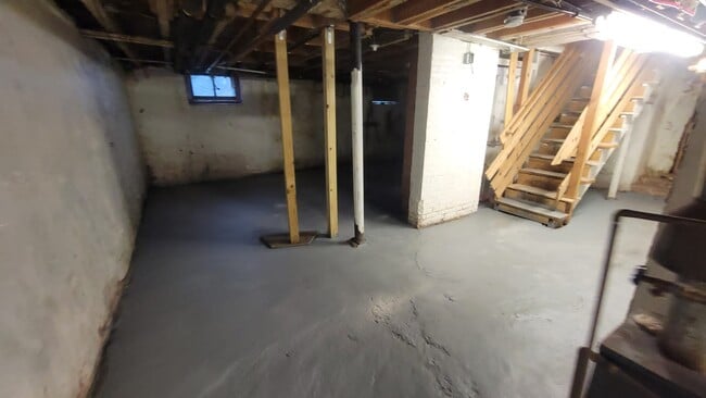 Building Photo - 1530 Pennington Rd