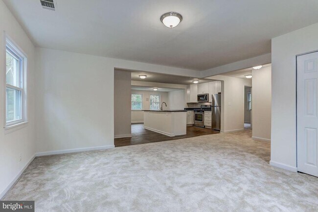 Building Photo - 13715 Orlando Rd