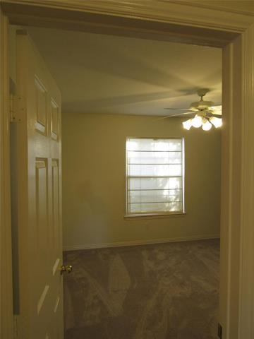 Building Photo - 1023 Candlewood Tr