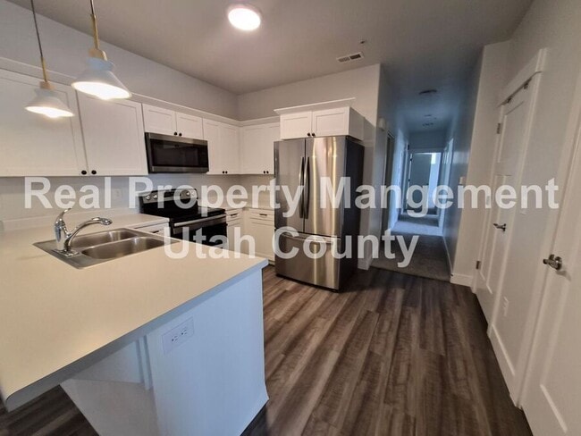 Building Photo - 3323 Hardman Way