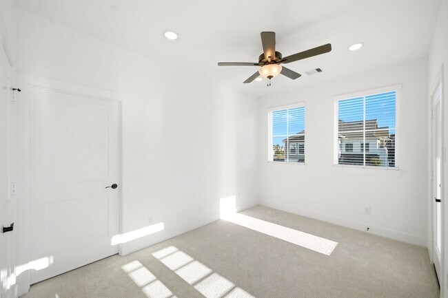 Building Photo - 21202 Creeping Bentgrass Dr