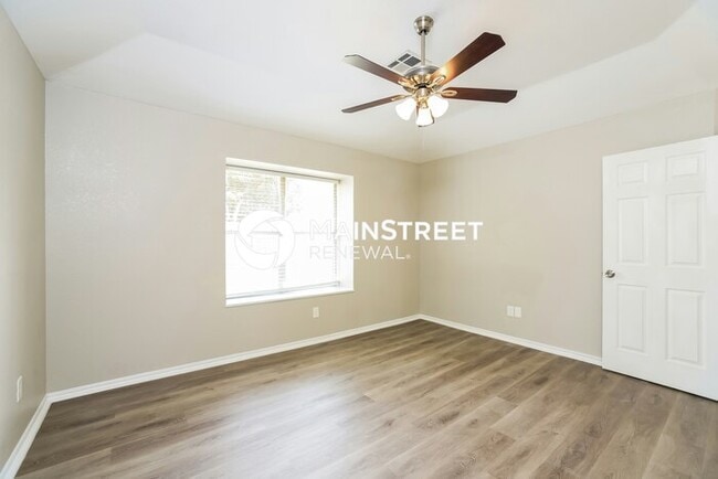 Building Photo - 3 Bedroom Pet-Friendly Home in NORMAN, OK with Main Street Renewal