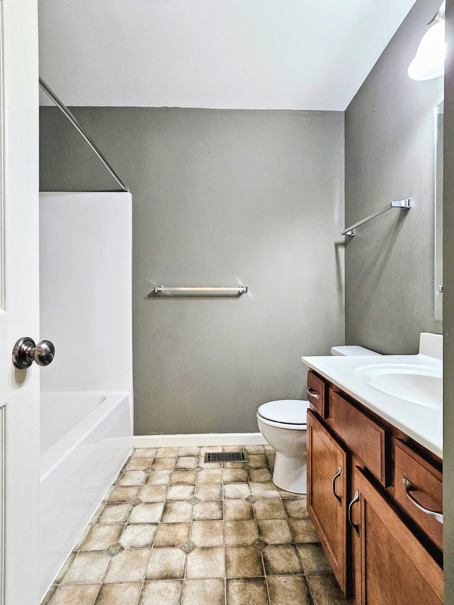 Building Photo - 117 Ironwood Ct