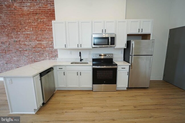 Building Photo - 109 Pearl St